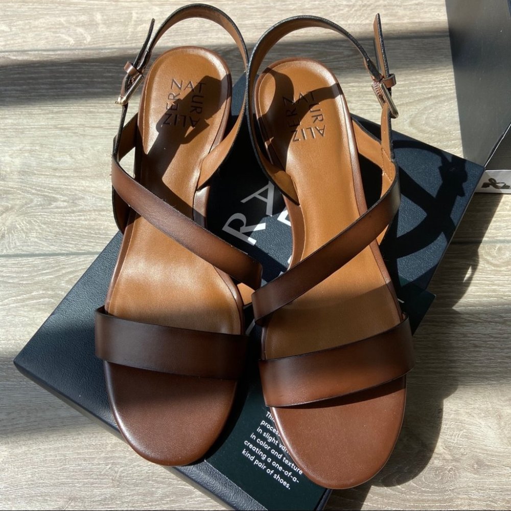 NWT Naturalizer Kendall Block Heel Sandals